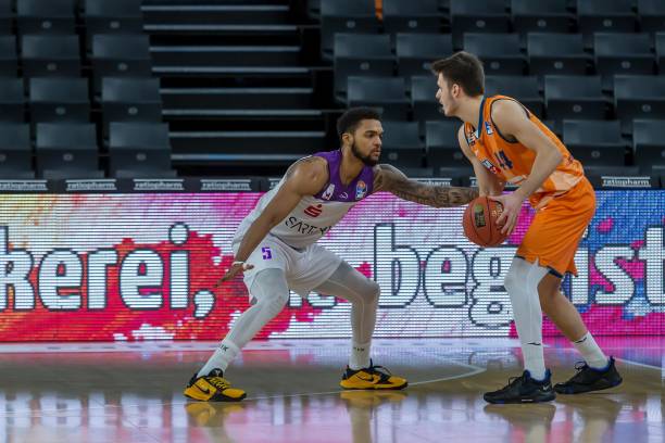 而赛季初表 而赛季初表