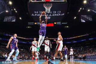 的紧密协作 的紧密协作